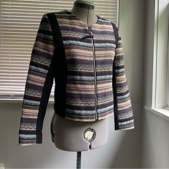 H&M Women's Tribal Pattern Striped Zip Up Blazer Size 8 (Runs small) - Picture 7 of 11